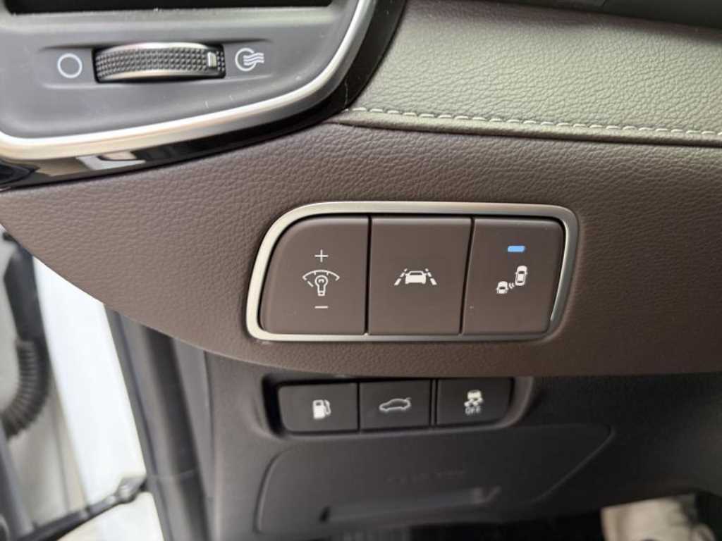 HYUNDAI Grandeur - Vista 9