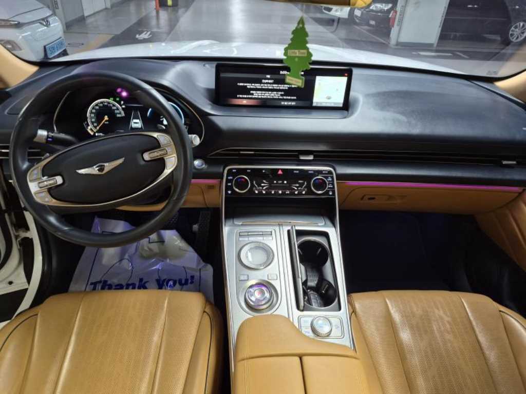 Genesis GV80 - Vista 8