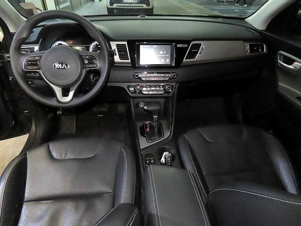 KIA Niro - Vista 10