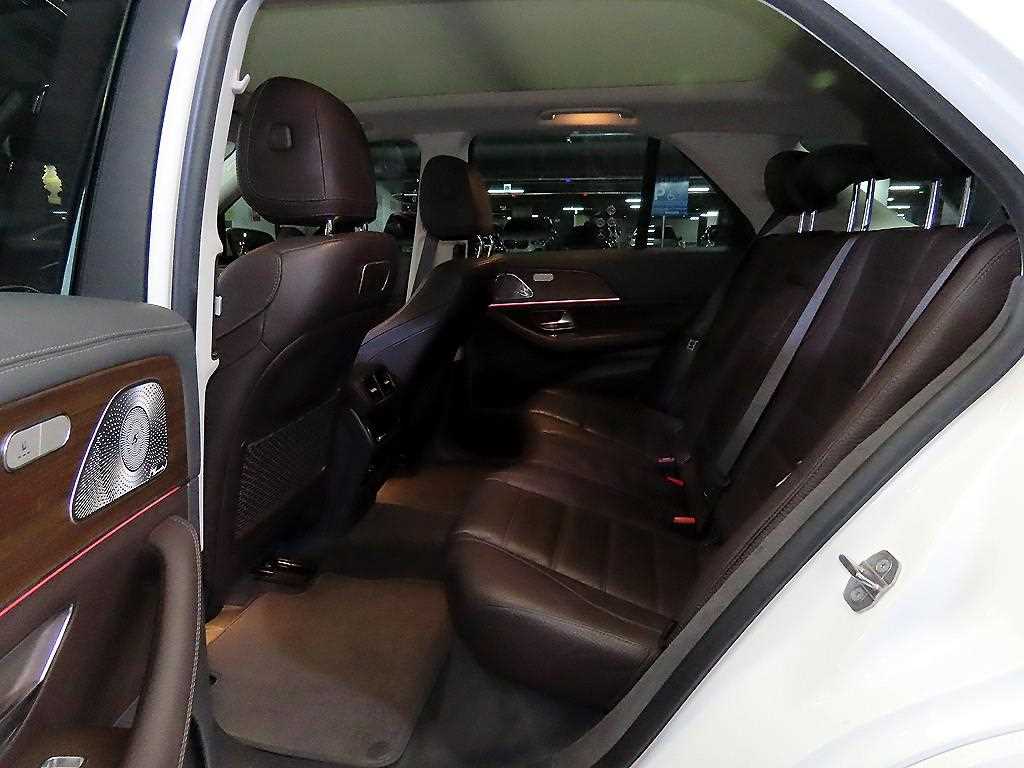 Mercedes Benz GLE Class - Vista 7