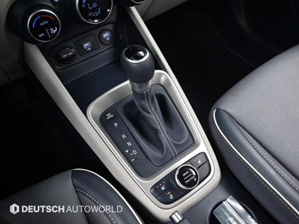 HYUNDAI Venue - Vista 9