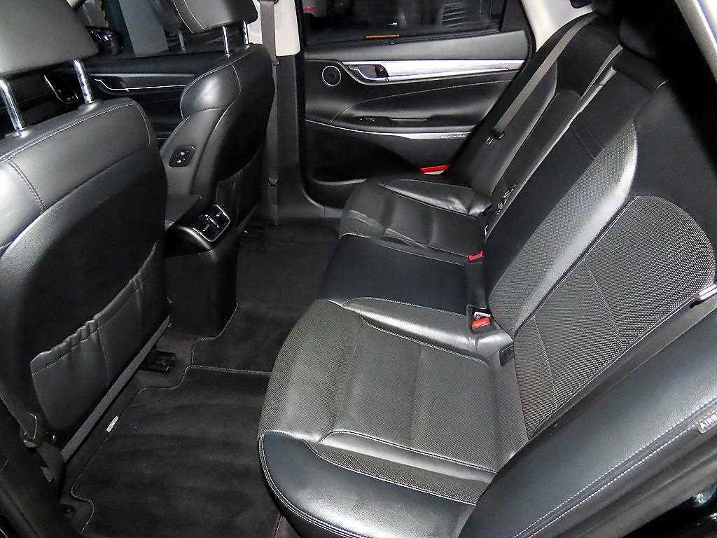 HYUNDAI Grandeur - Vista 7