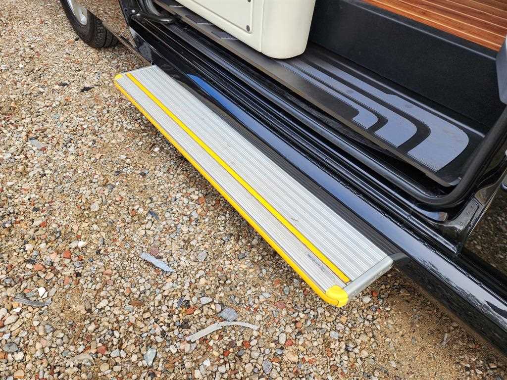 Mercedes Benz Sprinter 2020 Negro - Importación desde Corea - HF Imports Iquique - Foto 17