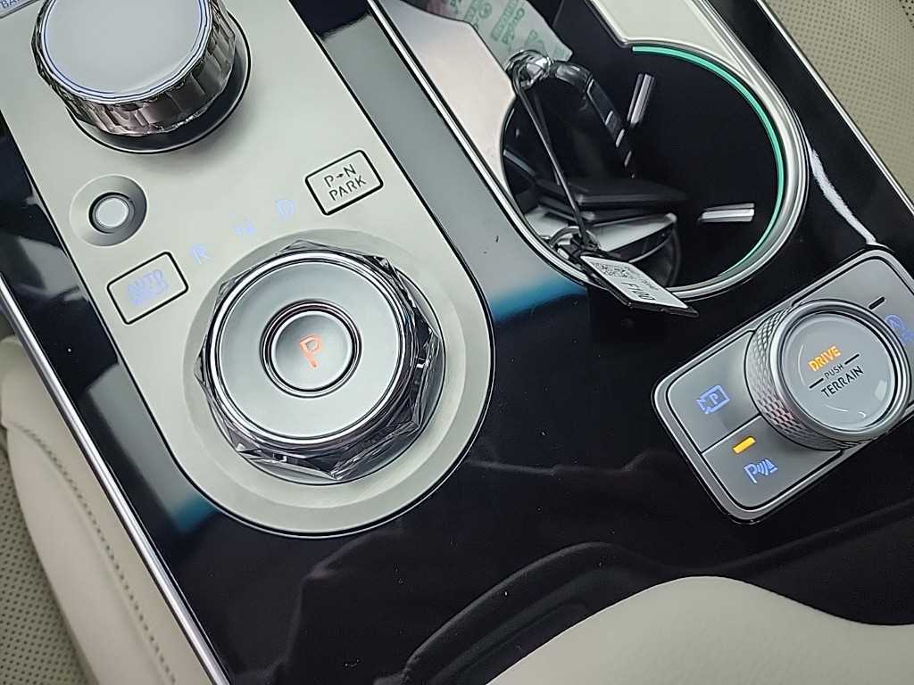 Genesis GV80 - Vista 8