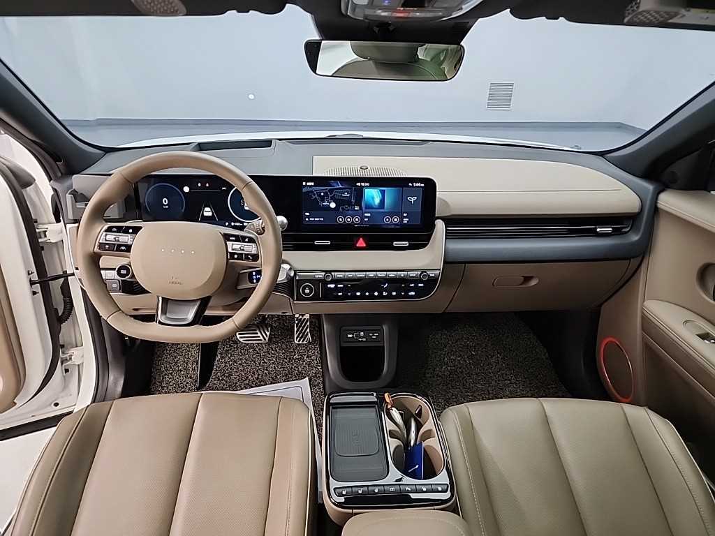 HYUNDAI Ioniq 5 - Vista 8