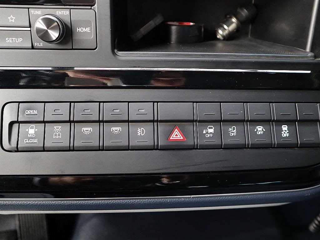 medium and large bus Hyundai bus - Vista 12