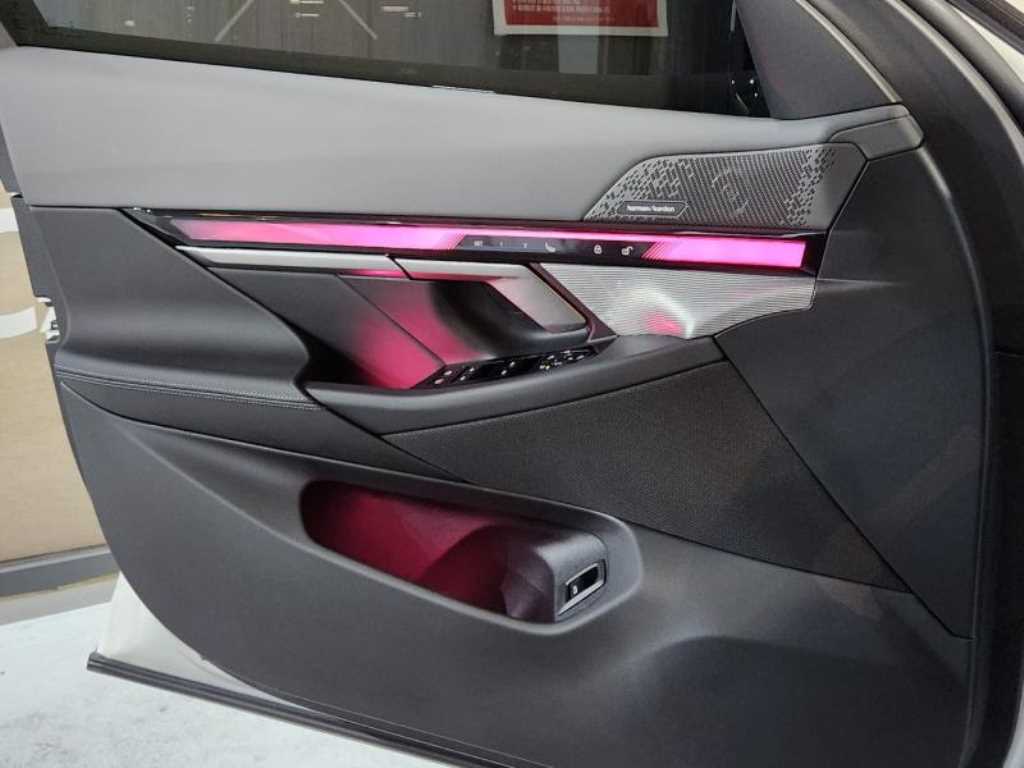 BMW 5 Series 2025 Blanco - Importación desde Corea - HF Imports Iquique - Foto 20