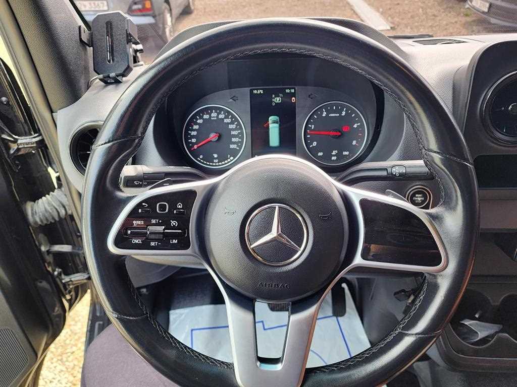 Mercedes Benz Sprinter - Vista 11