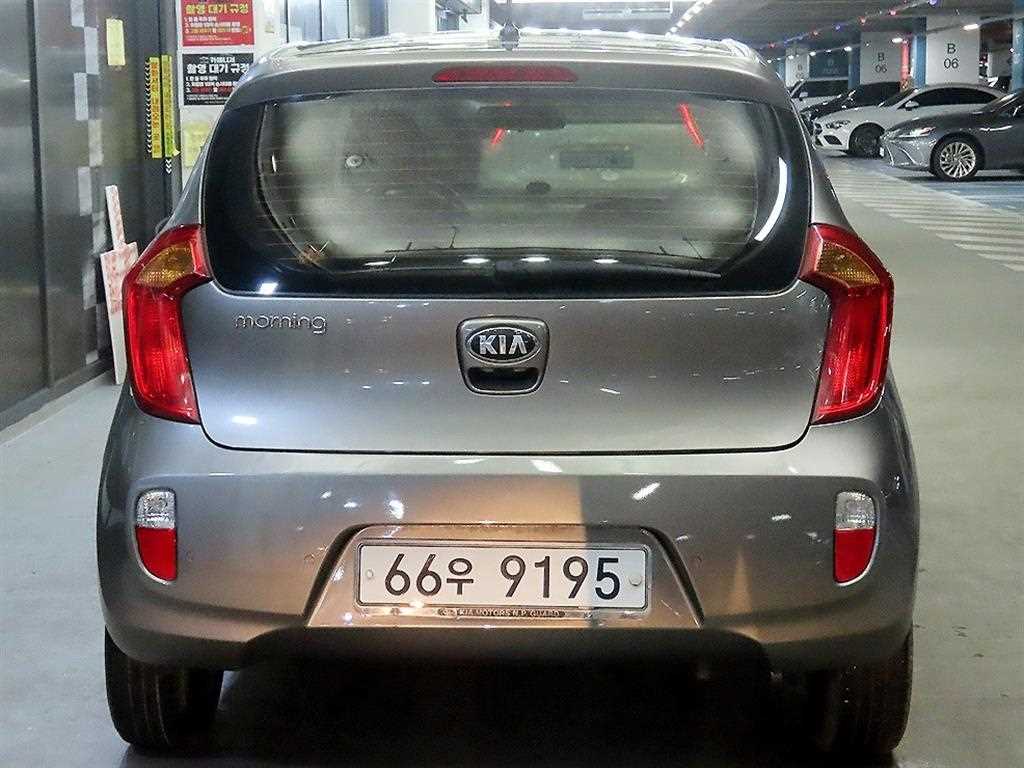 KIA Morning - Vista 5