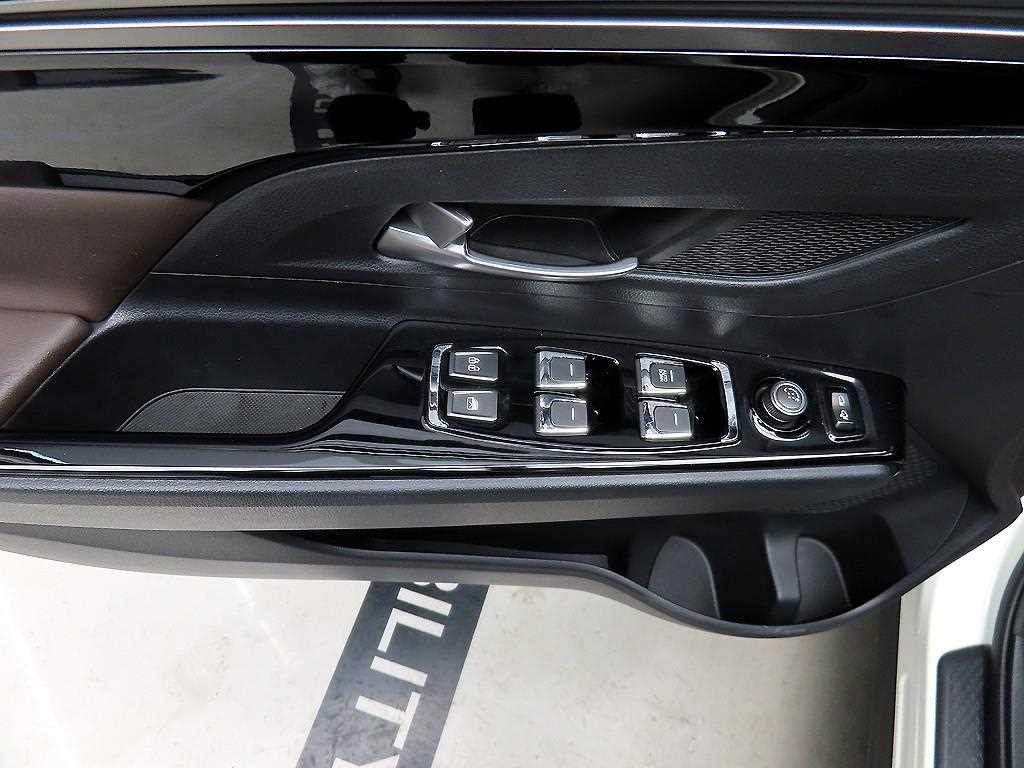 Ssangyong Korando - Vista 11