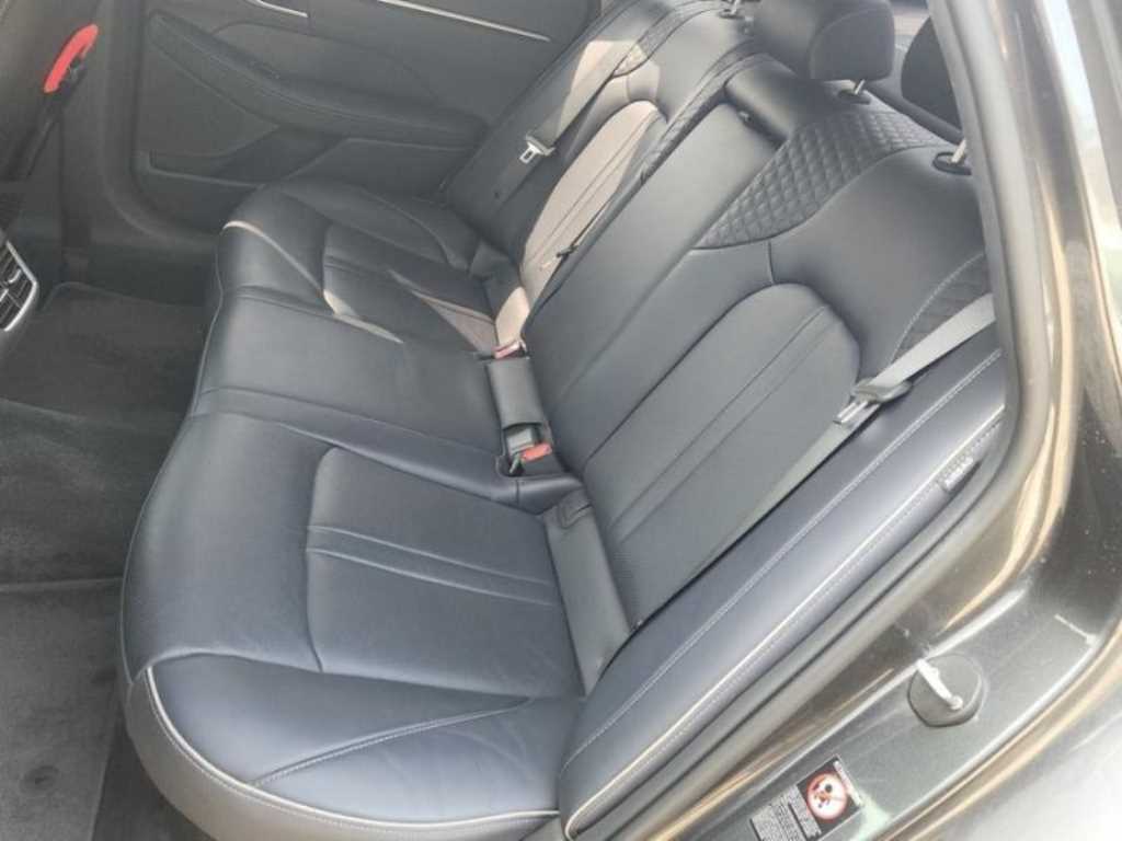 HYUNDAI Sonata - Vista 12