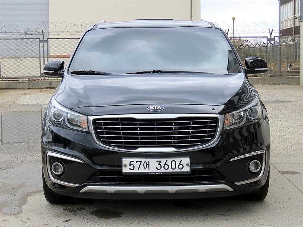 KIA Carnival 2016 Negro - Importación desde Corea - HF Imports Iquique - Foto 1