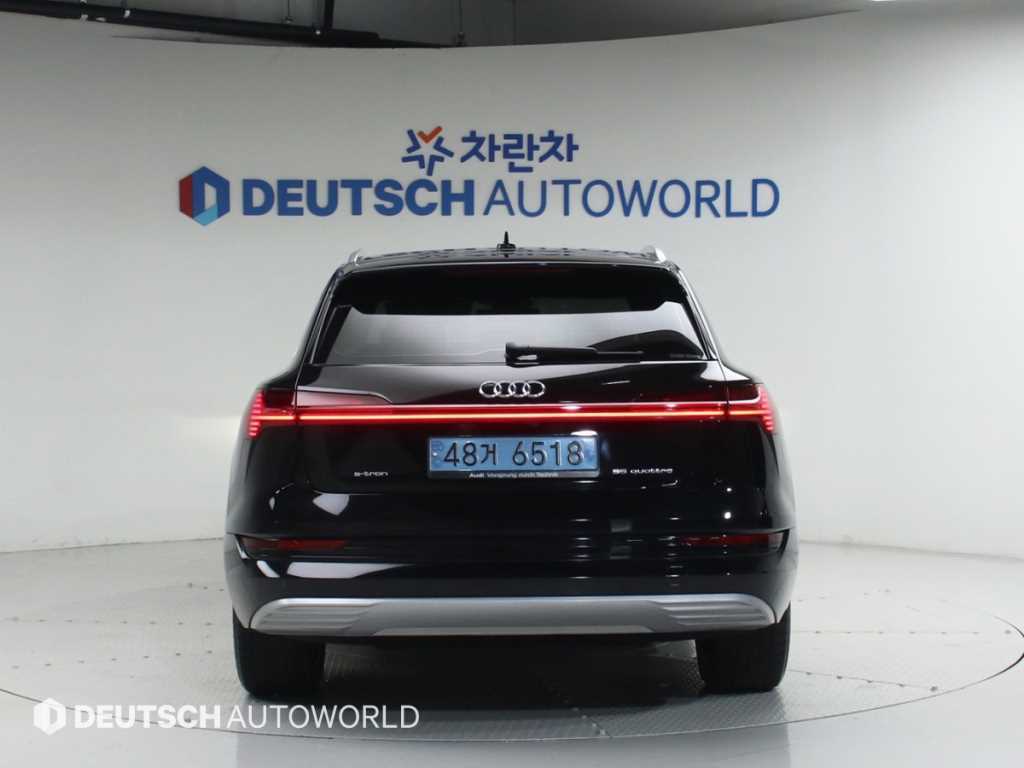 Audi e-Tron - Vista 4