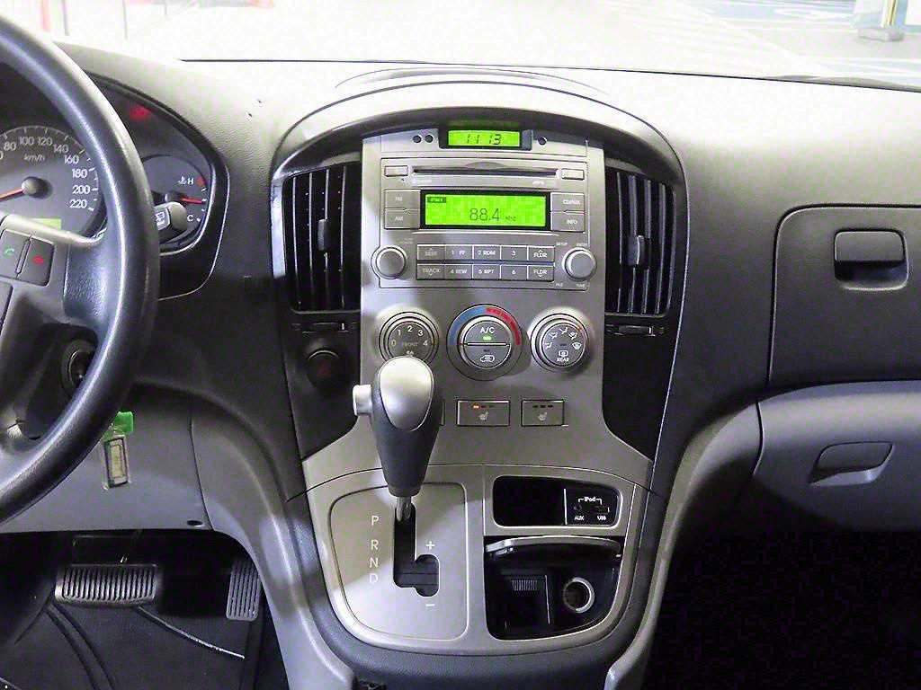 HYUNDAI Starex - Vista 11