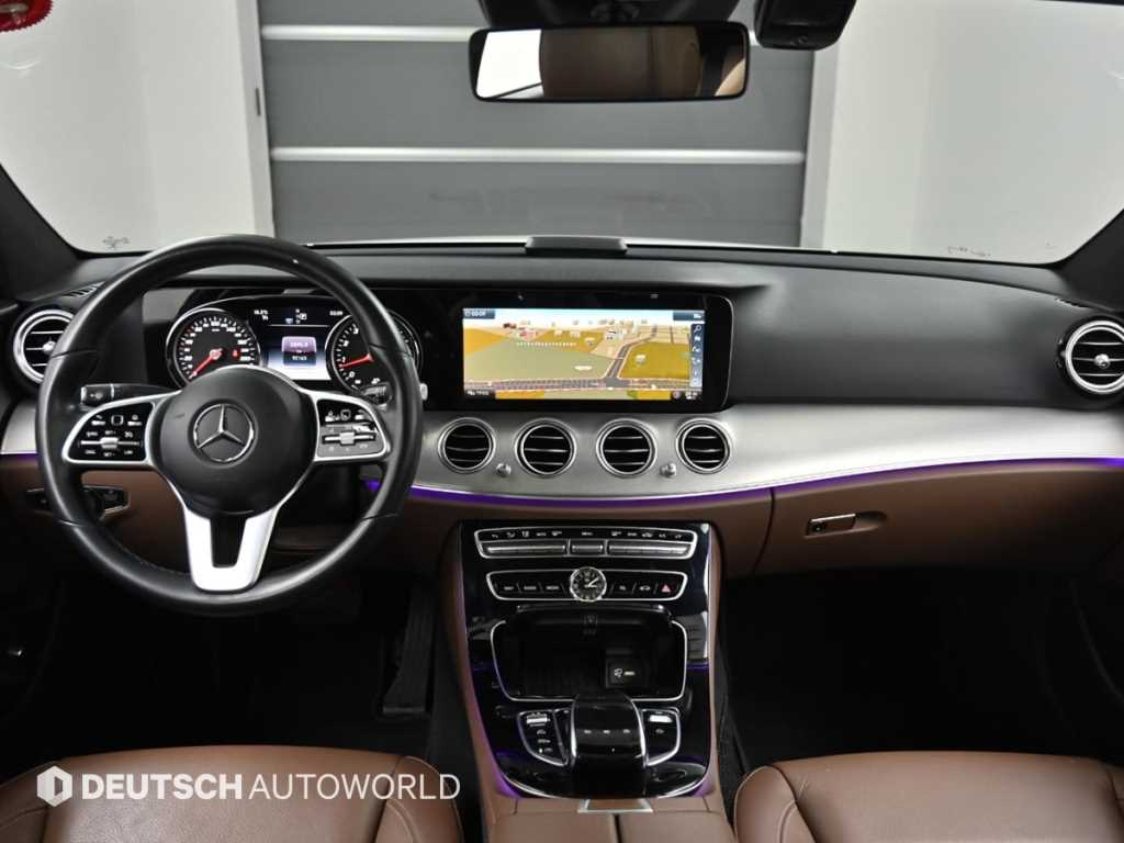 Mercedes Benz E class - Vista 7