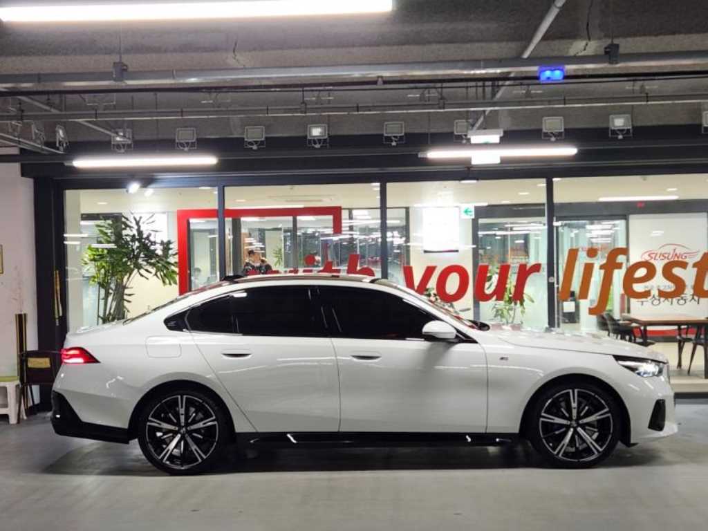 BMW 5 Series - Vista 3