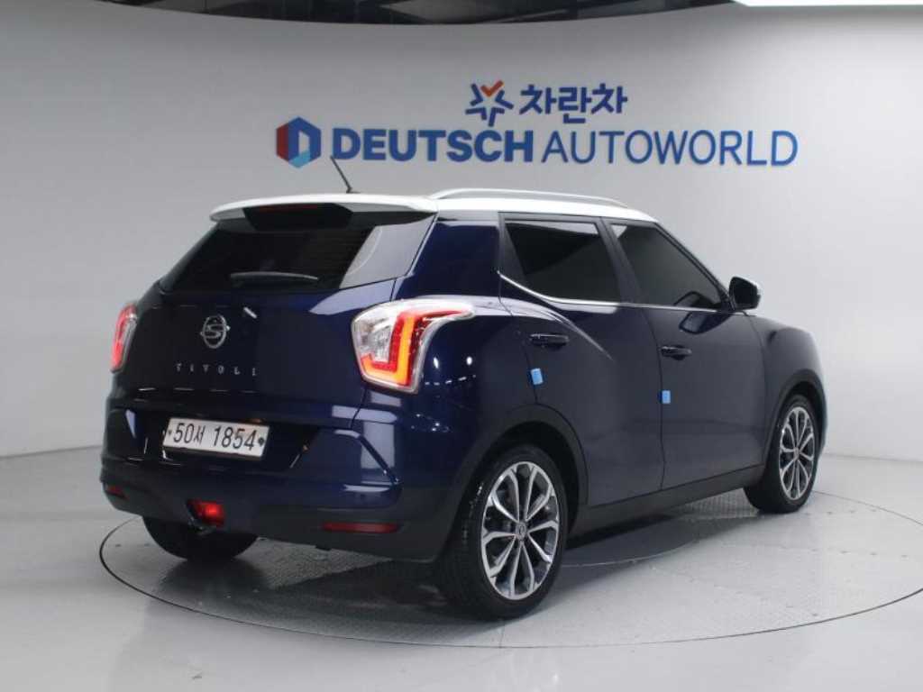 Ssangyong Tivoli - Vista 4