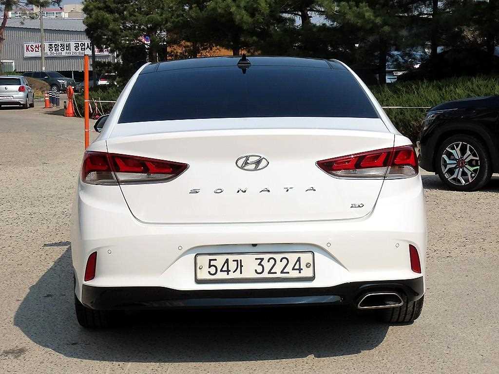 HYUNDAI Sonata - Vista 4