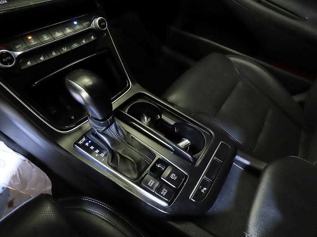 HYUNDAI Grandeur - Vista 12