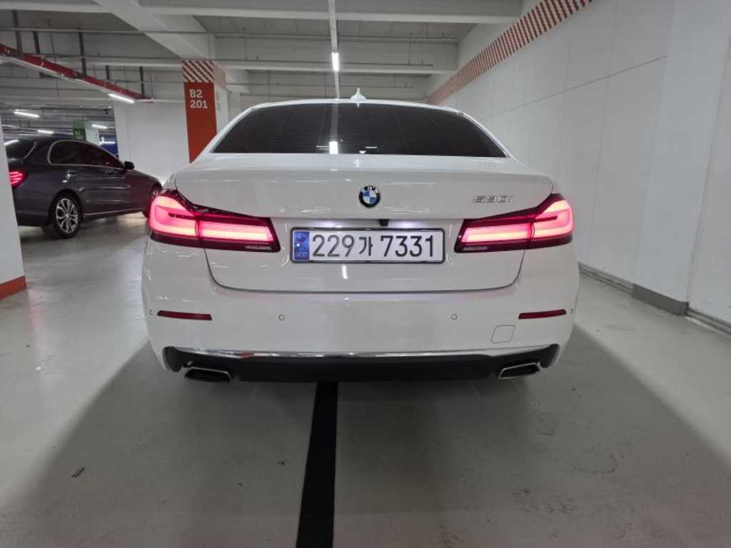 BMW 5 Series - Vista 4