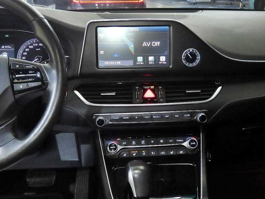 HYUNDAI Grandeur - Vista 11