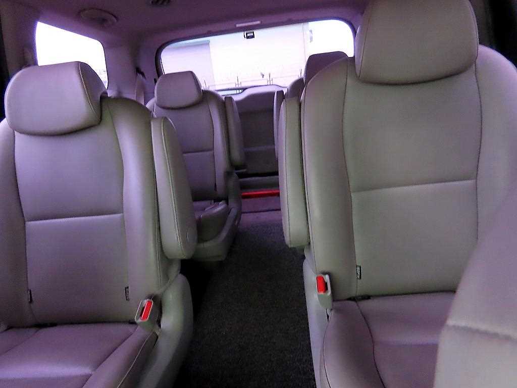 KIA Carnival - Vista 7