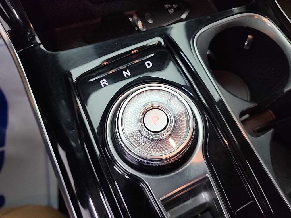 KIA Carnival - Vista 8