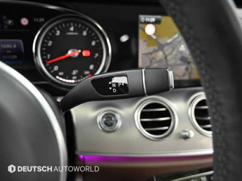 Mercedes Benz E class - Vista 9