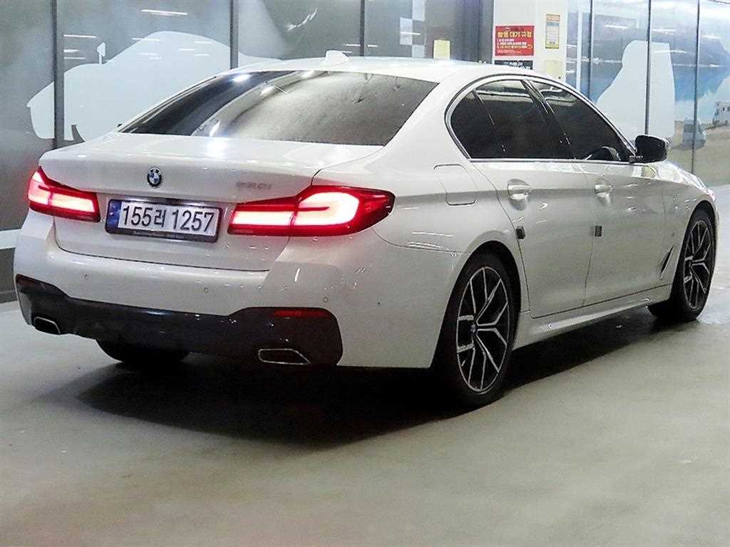 BMW 5 Series - Vista 4