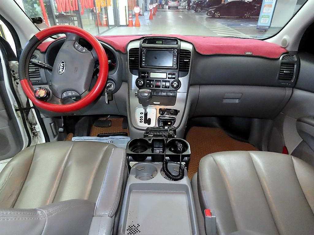 KIA Carnival - Vista 10