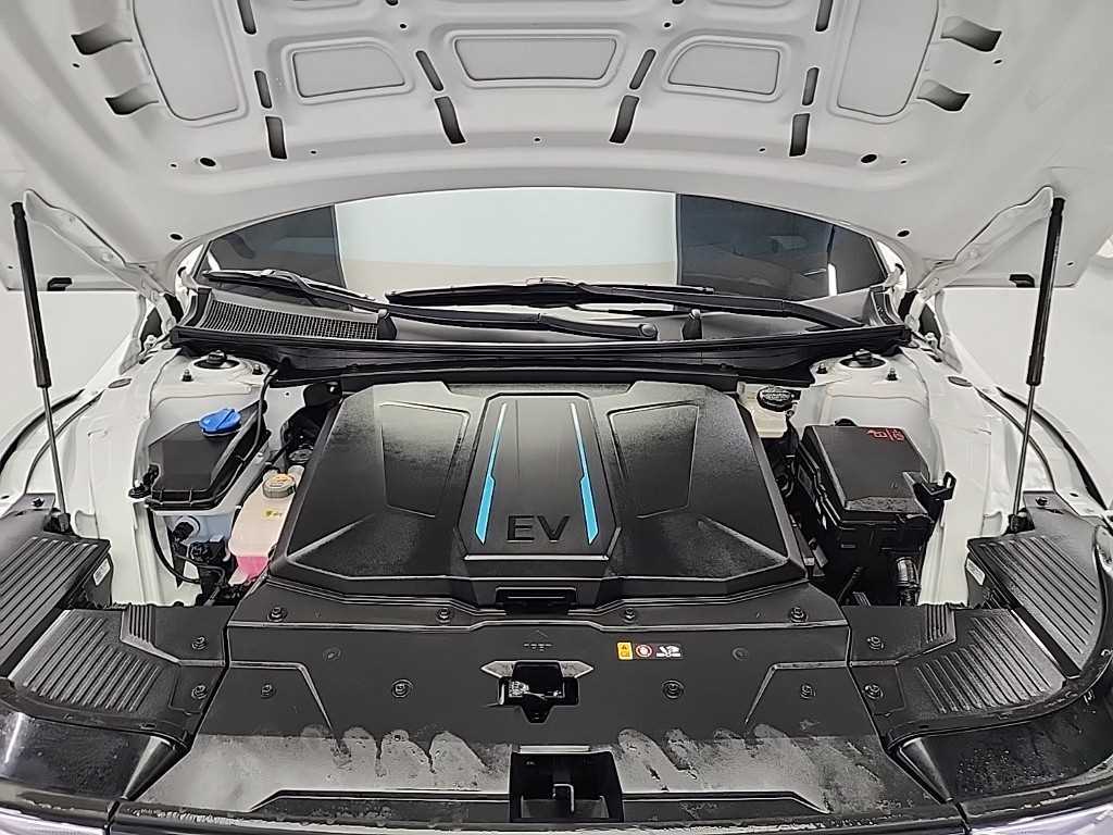 HYUNDAI Ioniq 5 - Vista 6