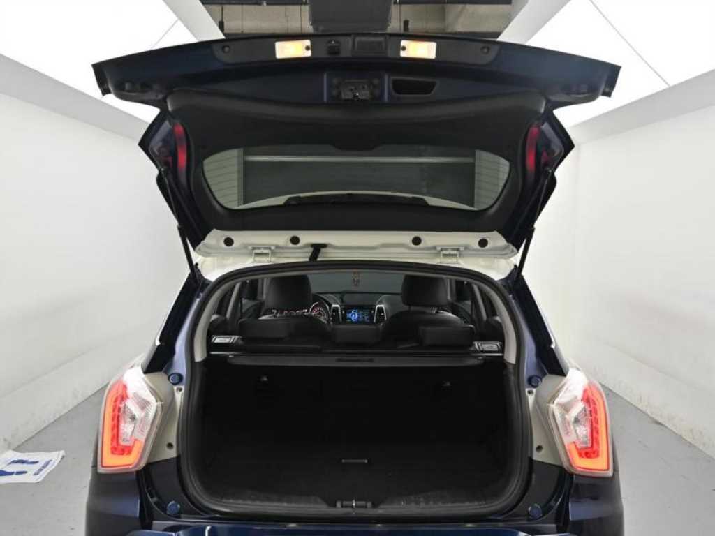 Ssangyong Tivoli 2018 Azul - Importación desde Corea - HF Imports Iquique - Foto 19