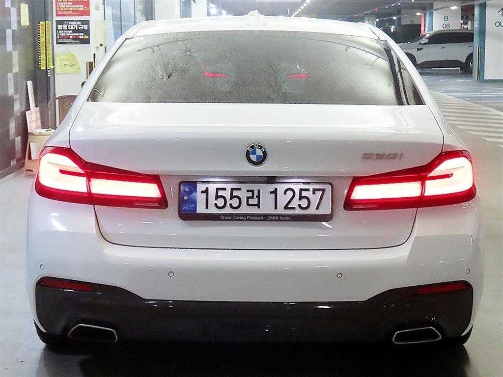 BMW 5 Series - Vista 5