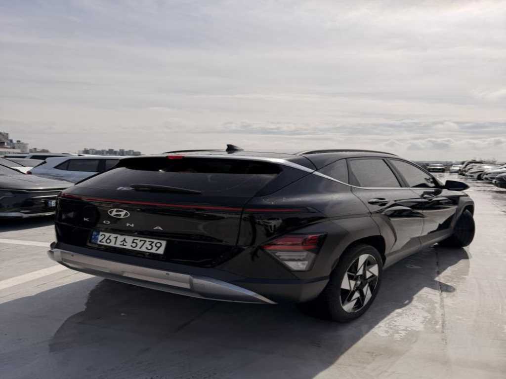 HYUNDAI Kona - Vista 5