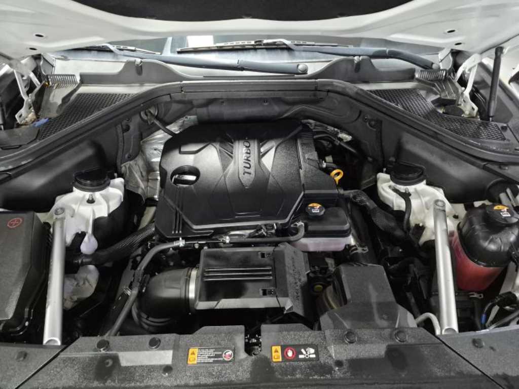 Genesis GV80 - Vista 7