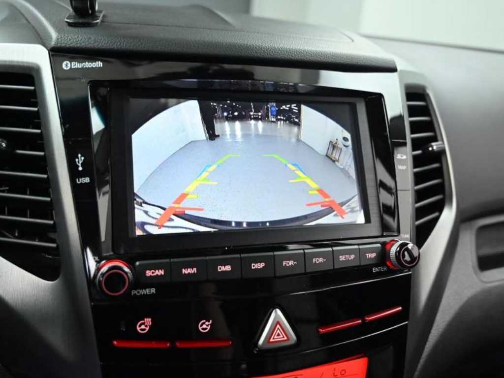 Ssangyong Tivoli - Vista 12