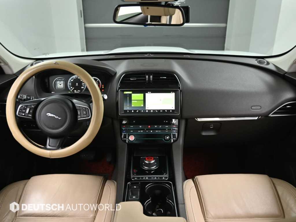 Jaguar F-PACE - Vista 7