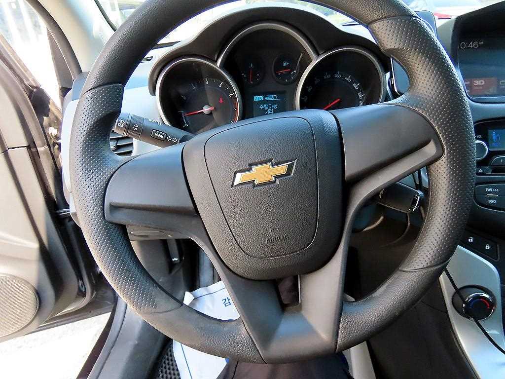 Chevrolet Cruise - Vista 8