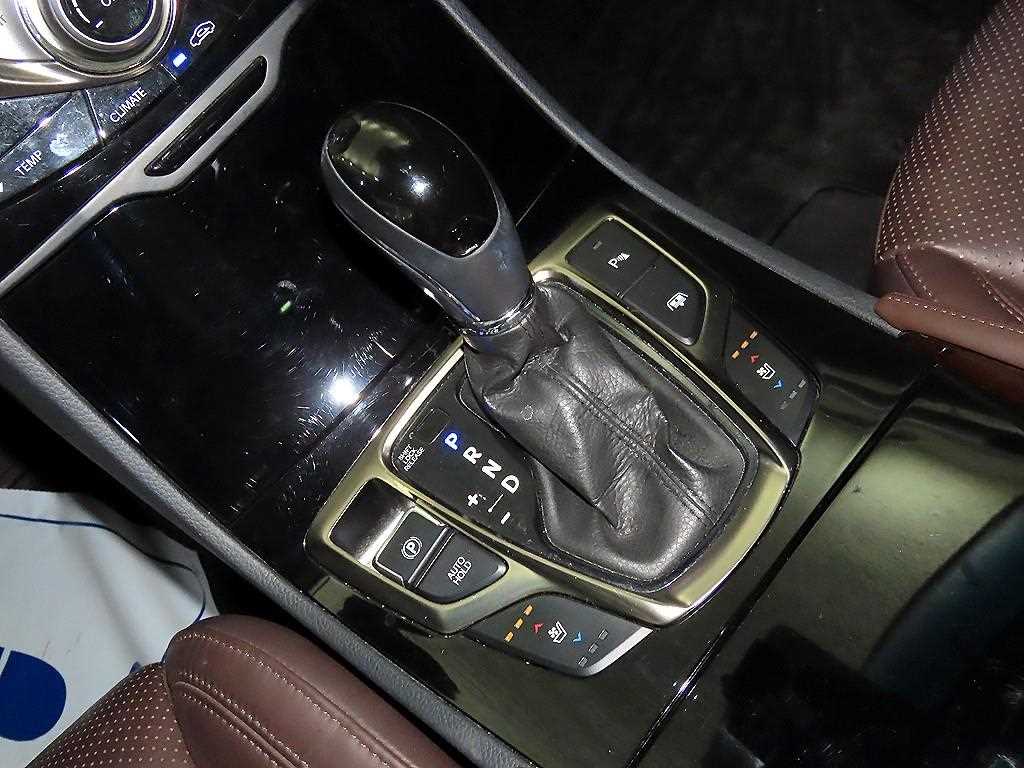 HYUNDAI Grandeur - Vista 12