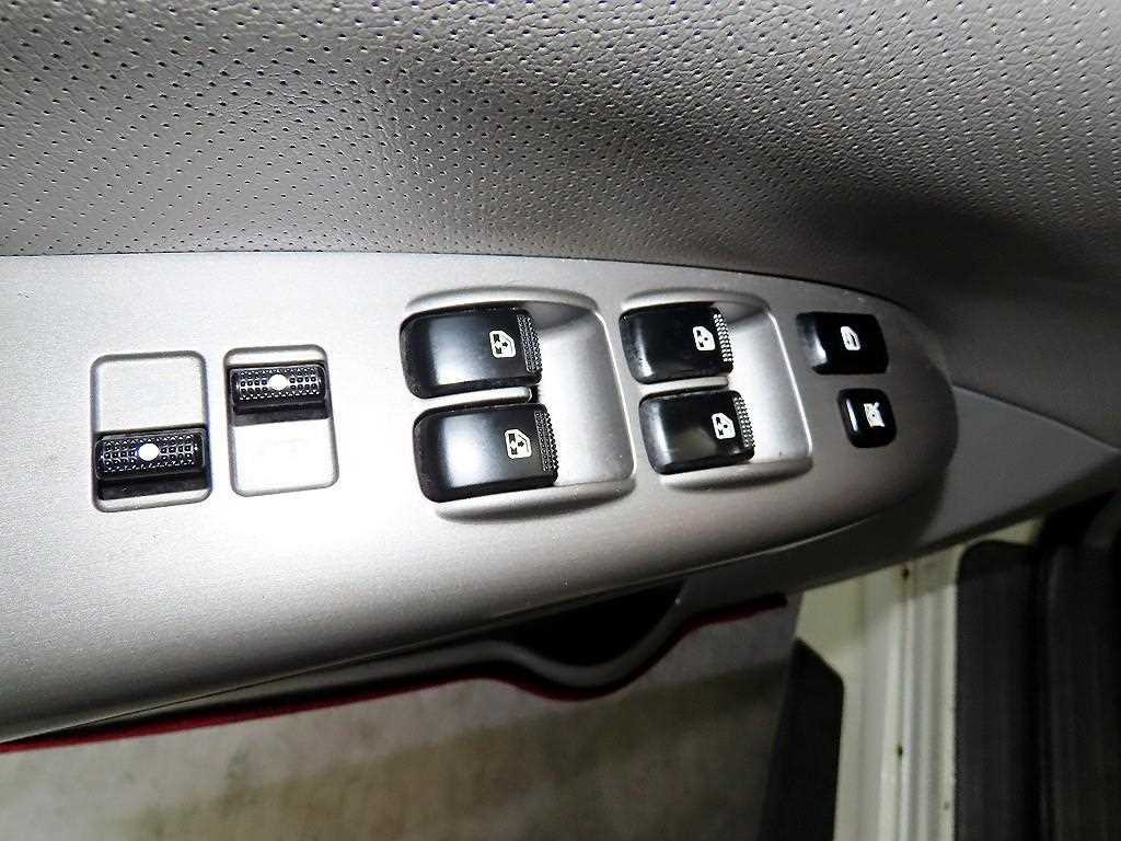 KIA Carnival - Vista 12