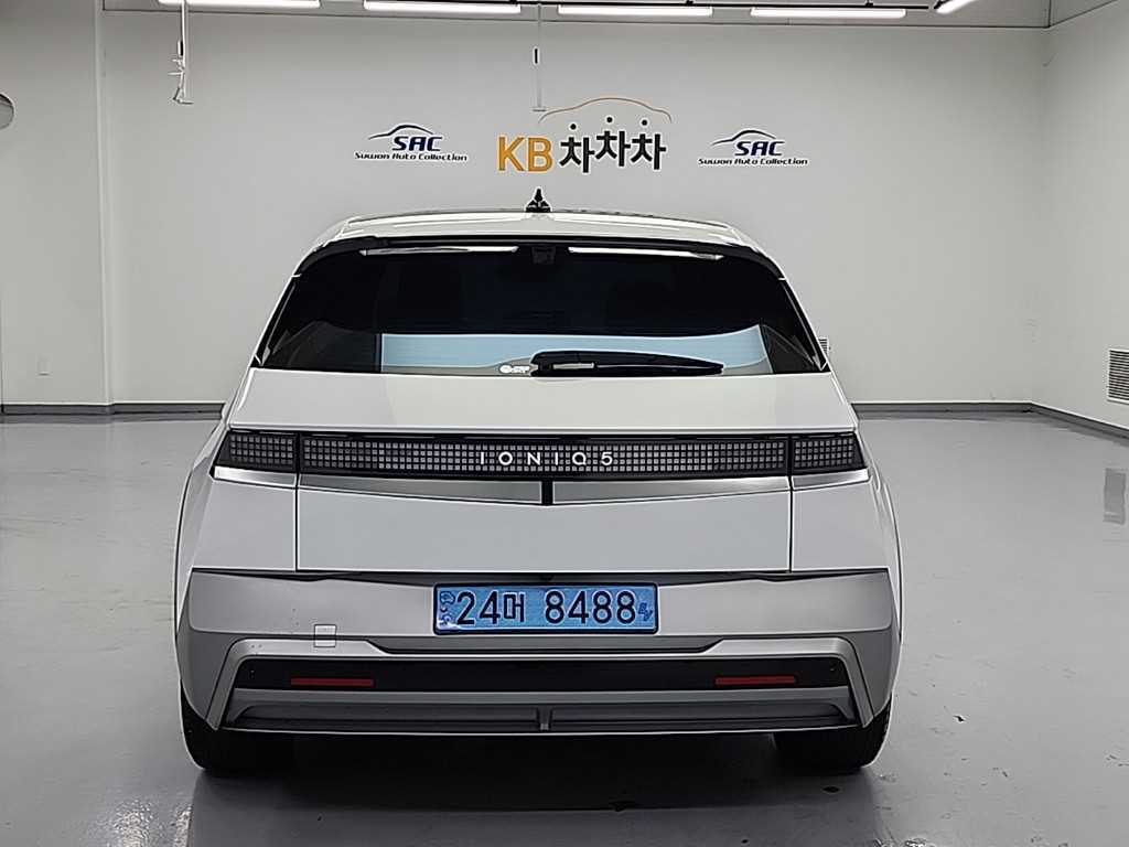 HYUNDAI Ioniq 5 - Vista 4