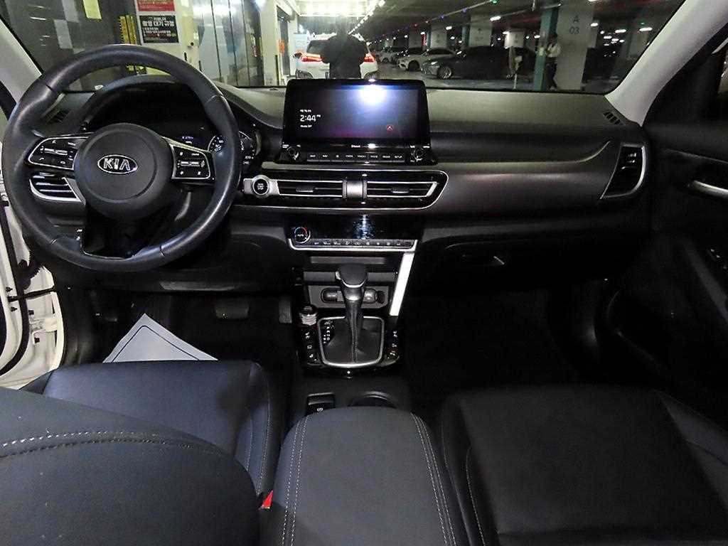 KIA Seltos - Vista 10