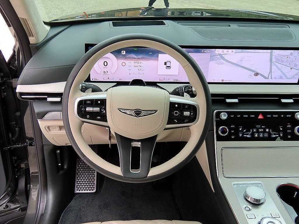 Genesis GV80 - Vista 8