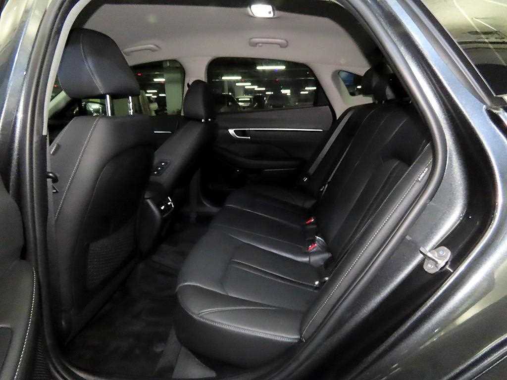 HYUNDAI Sonata - Vista 7