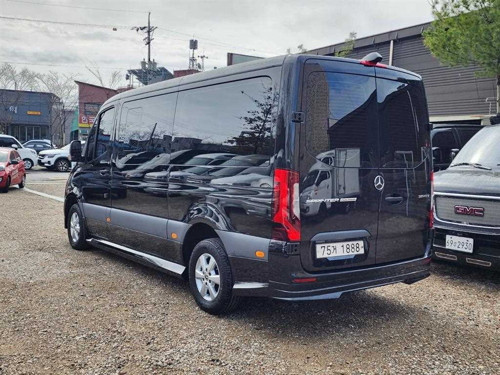 Mercedes Benz Sprinter - Vista 4