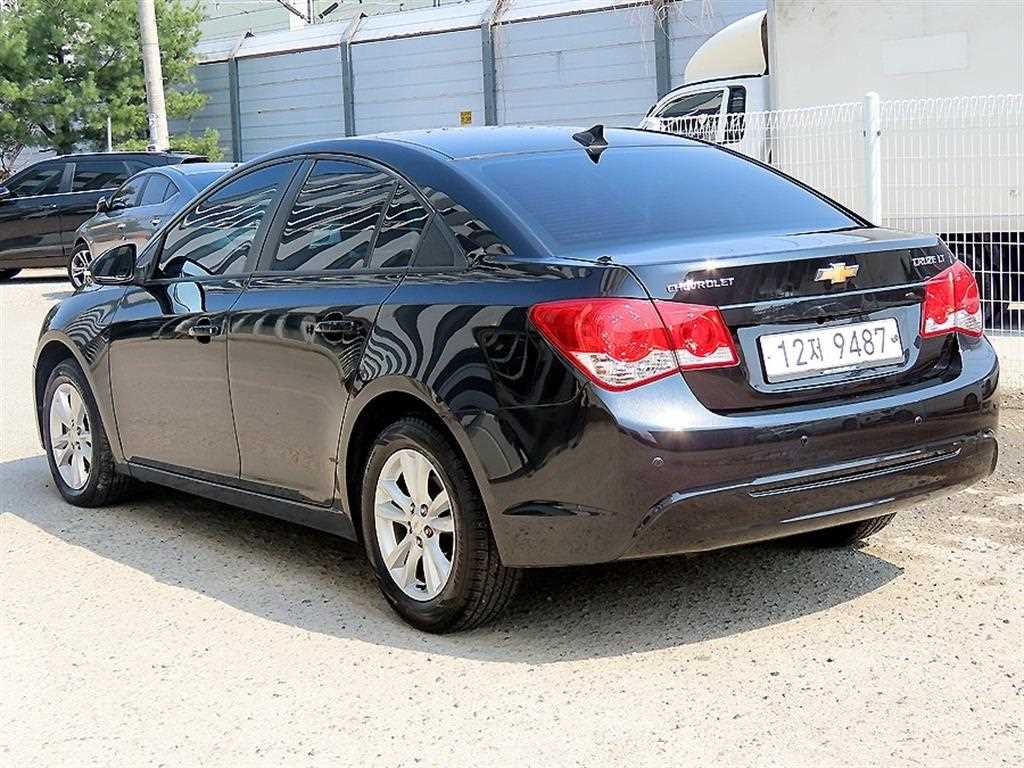 Chevrolet Cruise - Vista 3