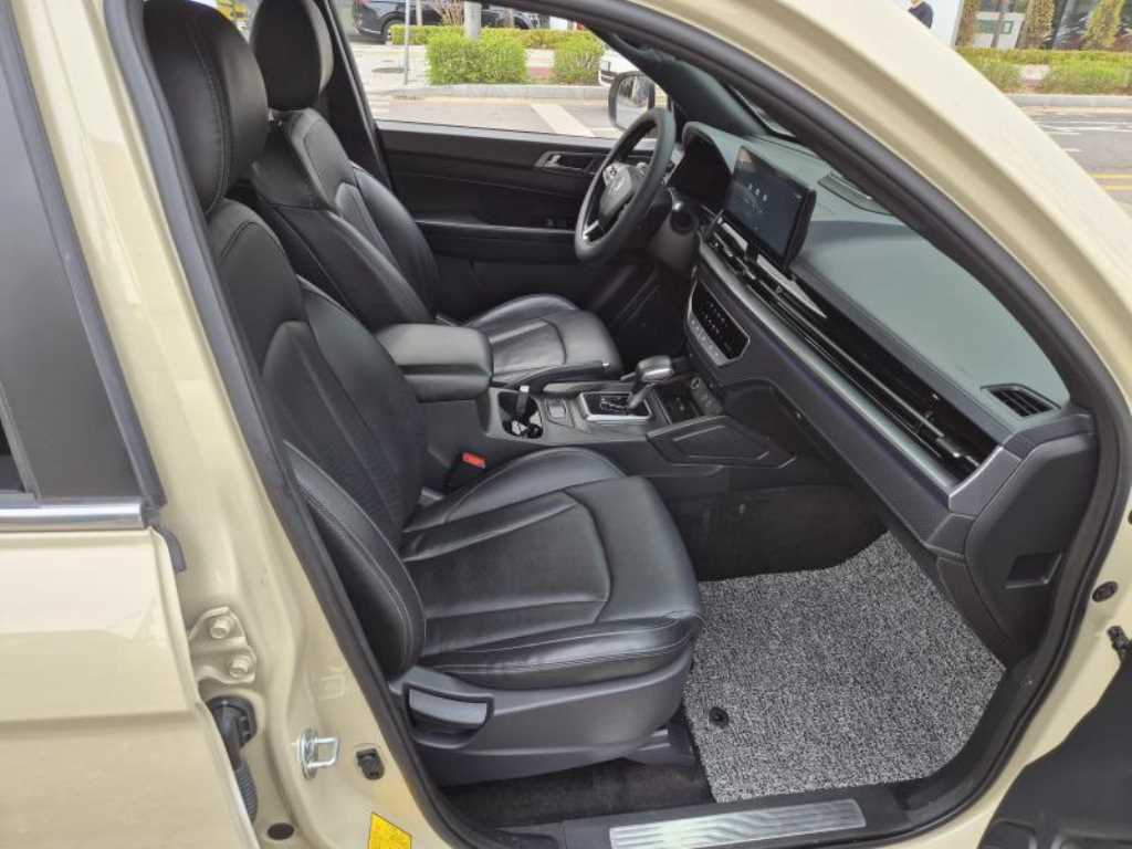 Ssangyong Rexton 2024 Gold color - Importación desde Corea - HF Imports Iquique - Foto 18