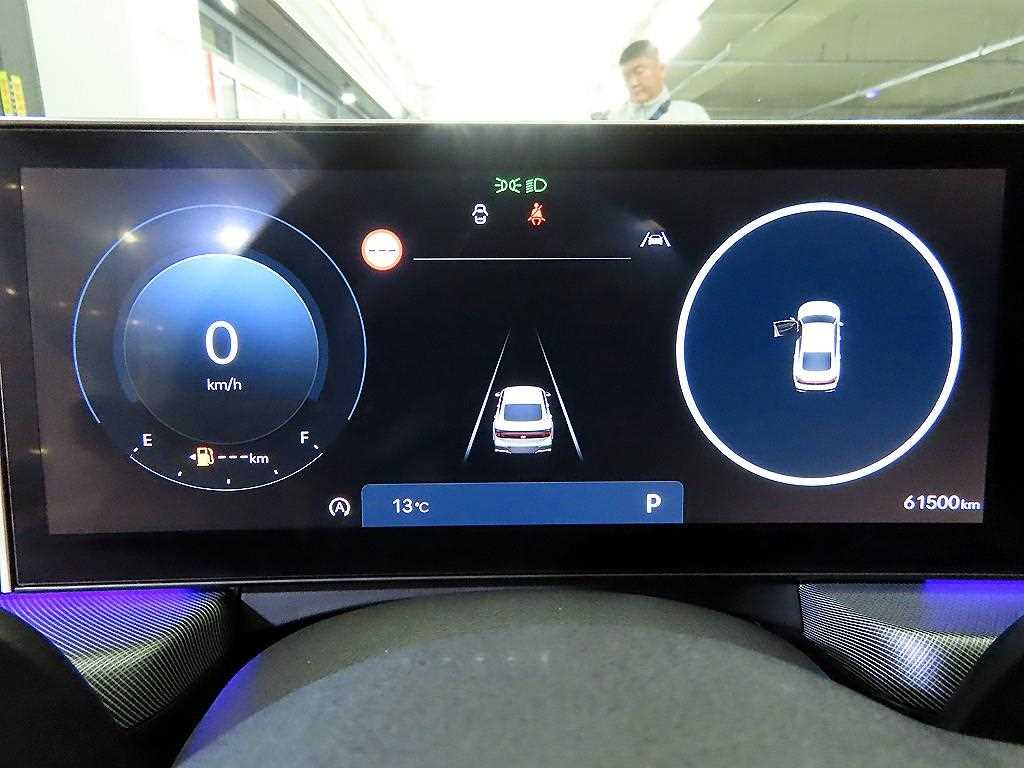 HYUNDAI Sonata - Vista 9