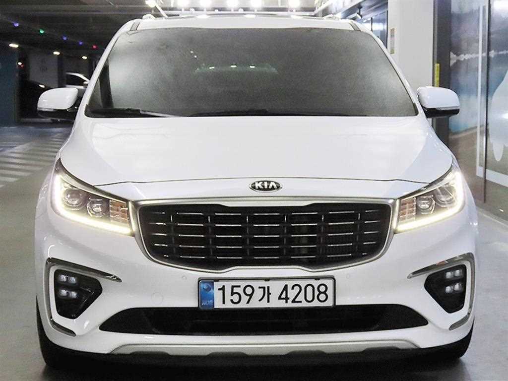 KIA Carnival - Vista 2