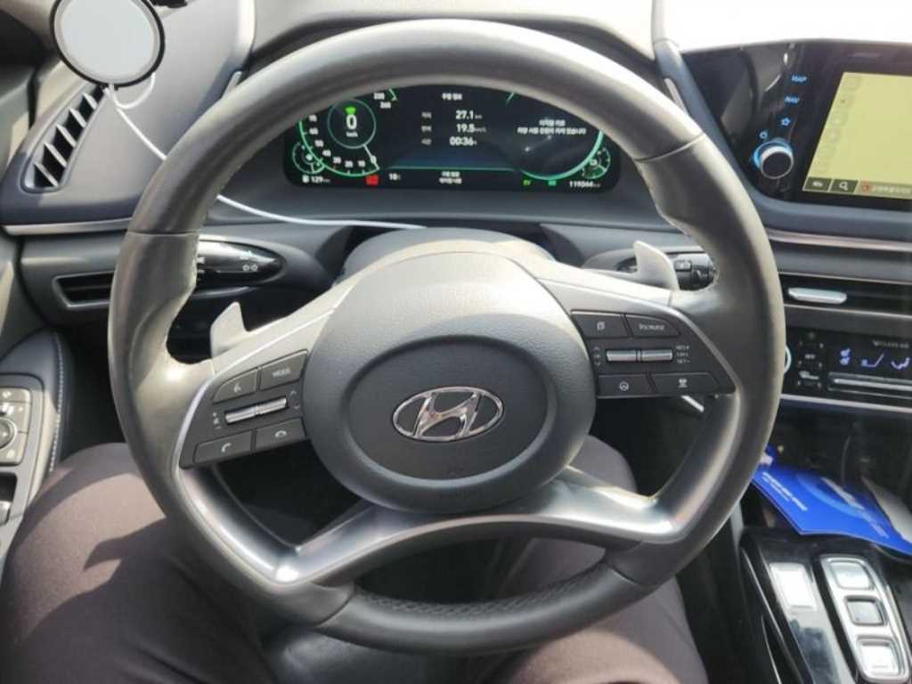 HYUNDAI Sonata - Vista 6